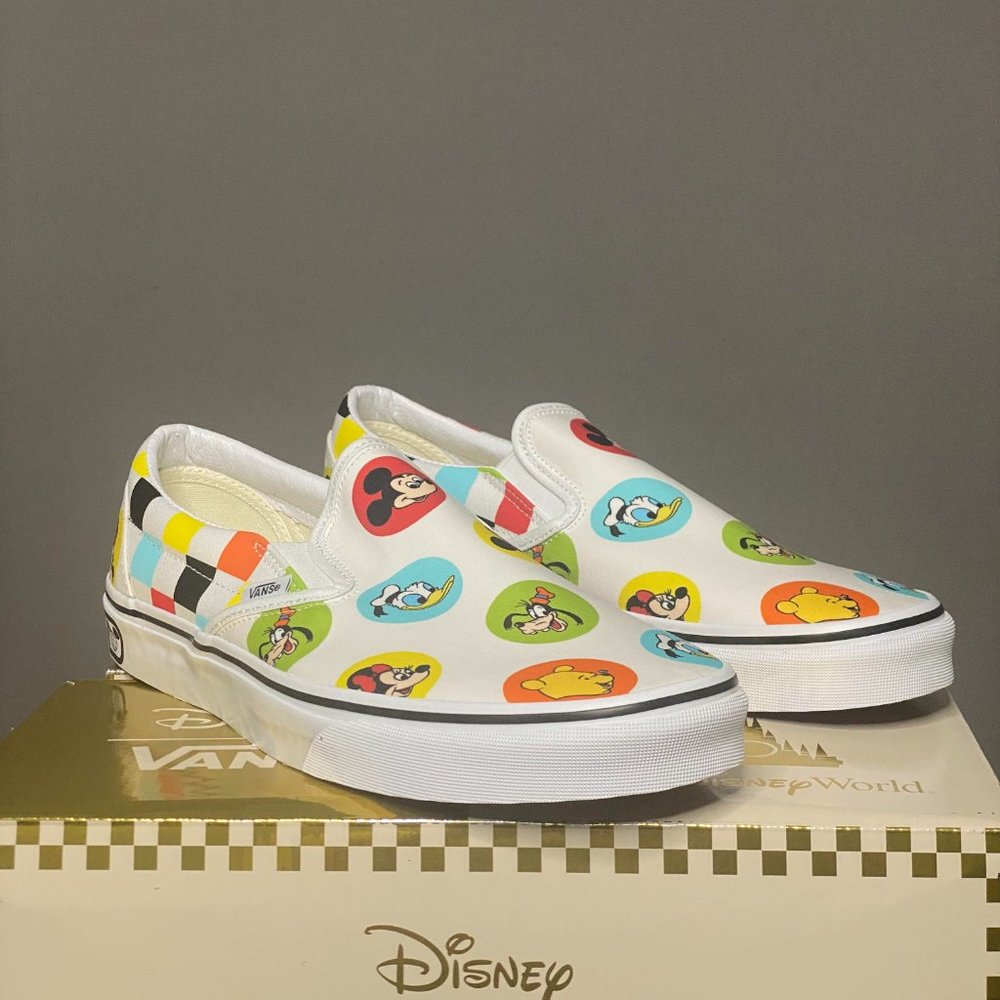 Vans x Disney World Slip-on 50th Anniversary Disney Character Button VN0A5AO8BK4